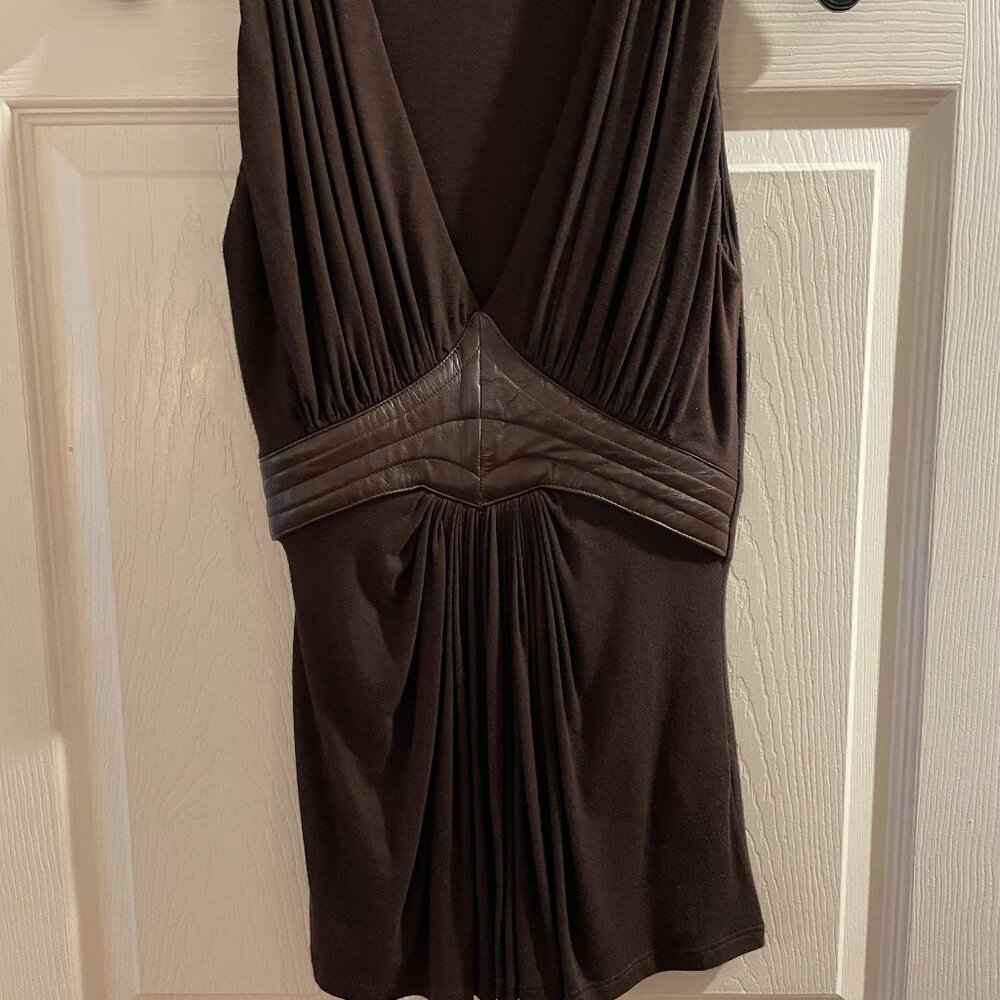 Sky Brown Sleveless Deep Neck Tunic